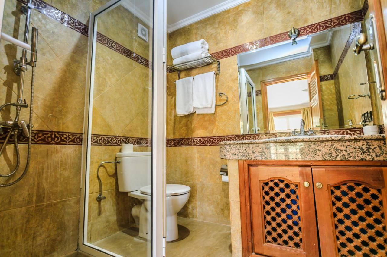 Le Palais Des Cerisiers Hotel Azru Kültér fotó