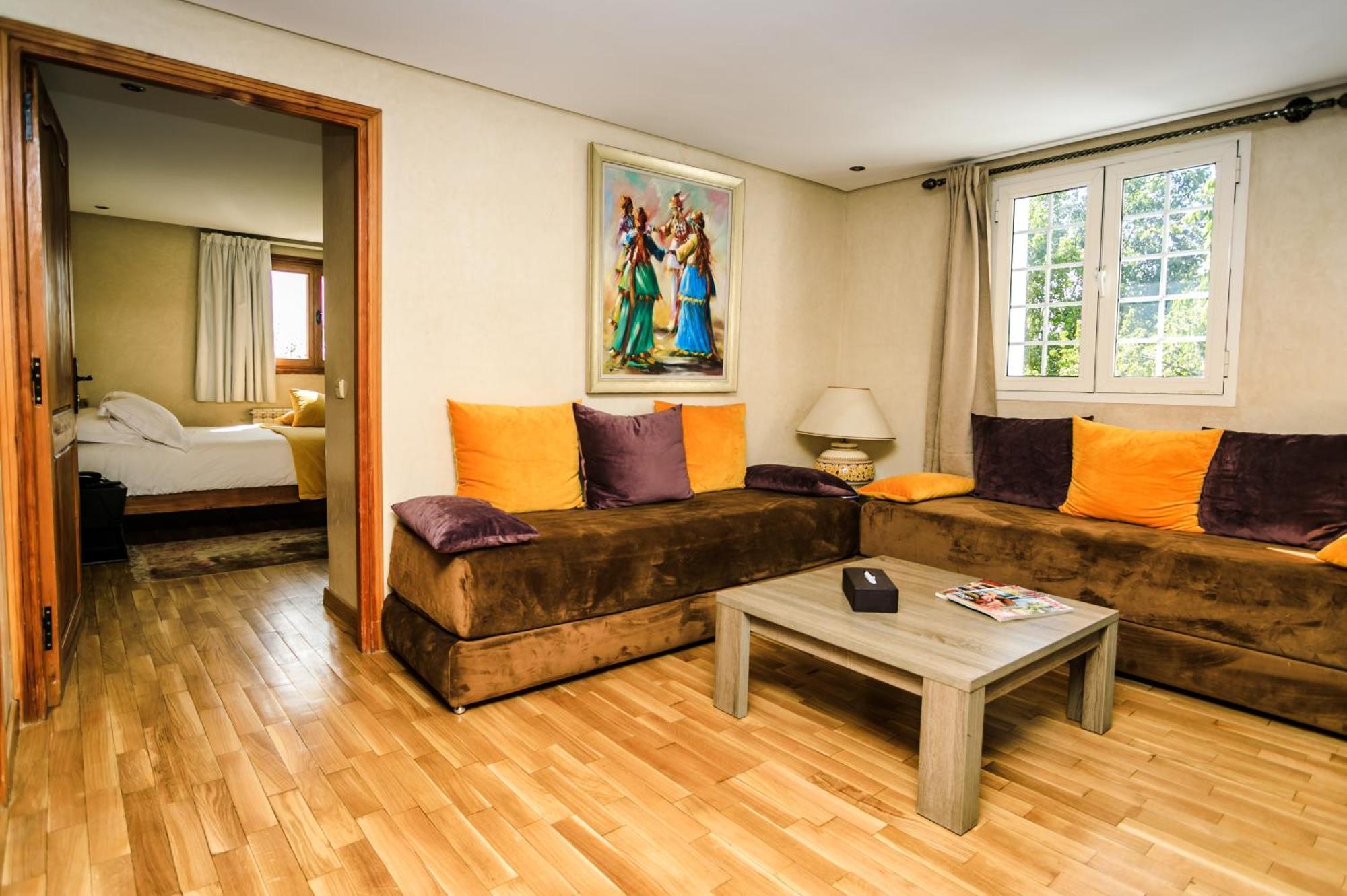 Le Palais Des Cerisiers Hotel Azru Kültér fotó