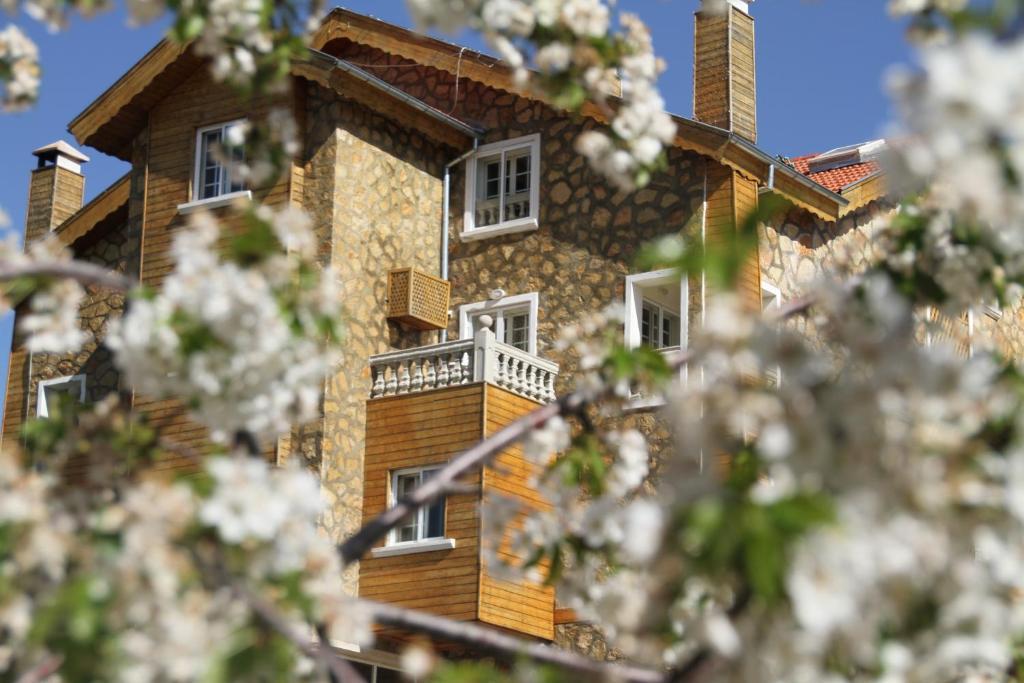 Le Palais Des Cerisiers Hotel Azru Kültér fotó