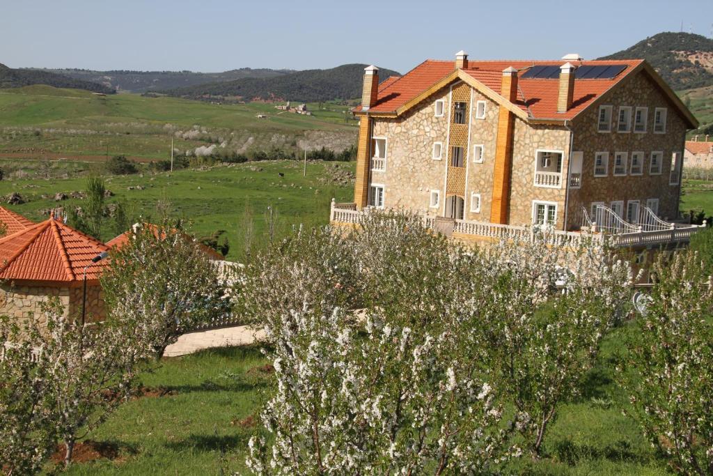 Le Palais Des Cerisiers Hotel Azru Kültér fotó