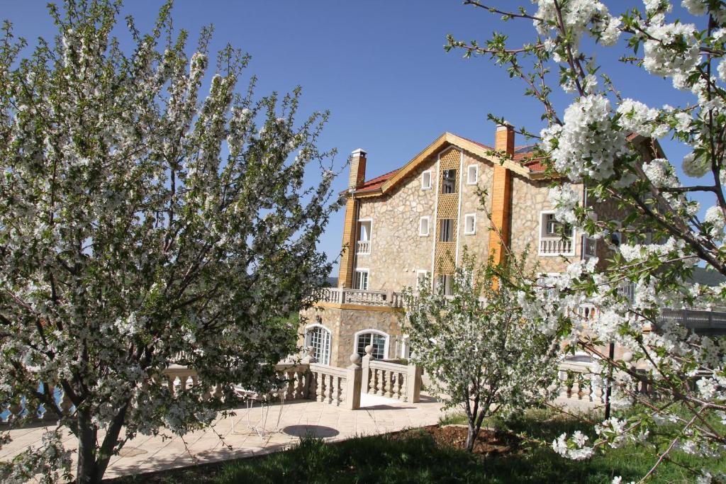Le Palais Des Cerisiers Hotel Azru Kültér fotó