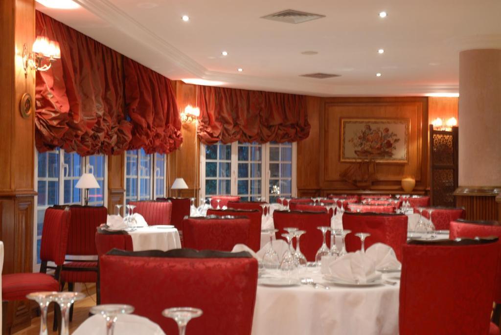 Le Palais Des Cerisiers Hotel Azru Kültér fotó
